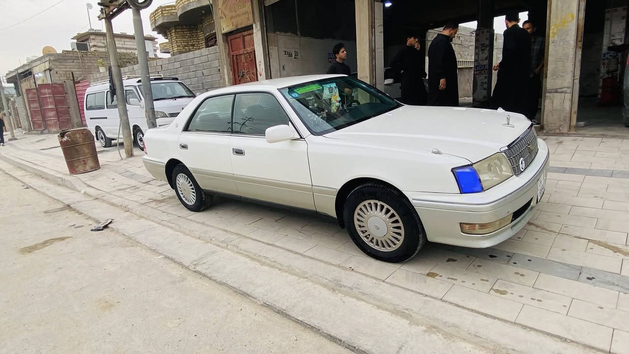 راس الثور فلات مكفوله من الكص والنقل والعيب الشرعي رقم بصره انكليزي سنويه مجدده تحويل  مكينه وكير vvti 3000 فيشتين حاويه حداده جديده تخم تاير تبريد دواخل جديده السياره جاهزه واحلى من الصور  العنوان بصره قضاء المدينه السعر 92 وبيهه مجال قليل للاستفسار الاتصال الاتصال ***********
