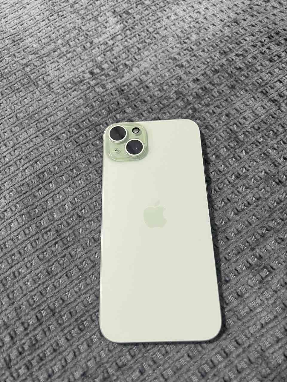 ايفون 15 بلص لون فستقي مميز جهاز جديد بمعنة الكلمه بطاريه 86‎%‎ بلادي لا مصعد ولا مبدل وقطاره بالشحن وانطيه شرط من كل النواحي وشرط برغي ما مبدل بيه جهاز مال بيت ومستحيل اكو بنضافته بالسوك السعر 775 ألف بسعر ال 14 وال 13 ماكس بس لأن محتاج فلوسه 
للأستفسار:***********
