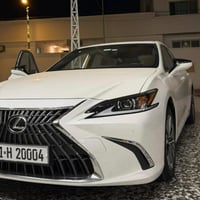لكزس للبيع الفئة ES 300 هايبرد   الموديل 2024 خليجي  رقم بغداد ( غير ه...