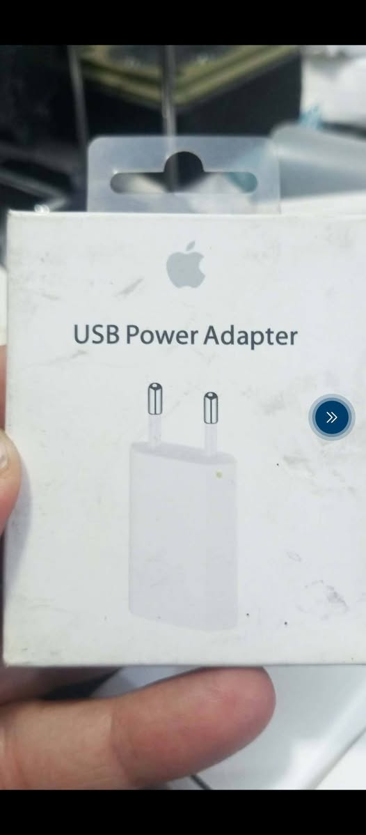 إخوان رأس شاحنه طلعت عندي بهذا الشكل 
9 قطع 
انطيني حقهن واخذهن بالعافيه


**إذا كنت صاحب هذا الإعلان وتريد حذفه لأي سبب، رجاءا أرسل رسالة إلى الدعم الفني**