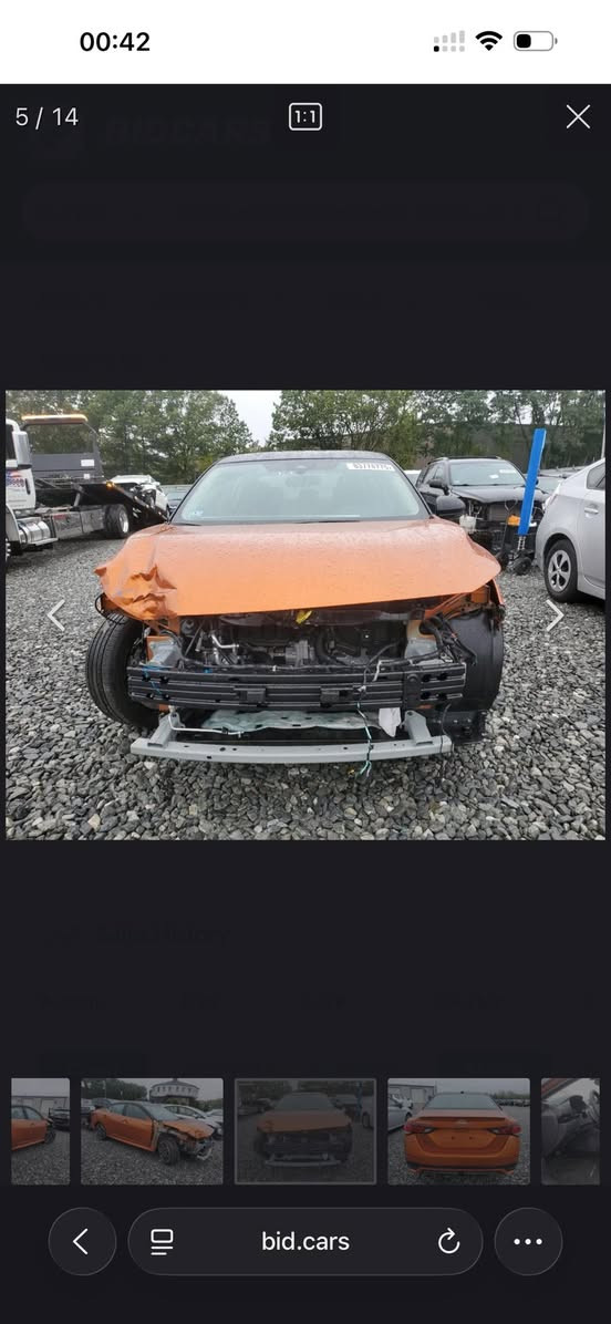 سێنترا 2025 SR بیلادی سەقف ڕەش
تەنها ٢،٠٠٠ ڕۆیشتووە بێ ناوگرتن ئێرباگ کامل بیلادیە نەتەقییوە
دوو پارچەی بۆیاغە 
بەرد رادار رەقەمکردن هەموو شتی بەشەرتە 

نرخی 142 وەرەقەیە 
٩٠ ڕۆژ مەجالی لەگەڵە بۆ رەقەمکردن
*********** شوێن هەولێر
