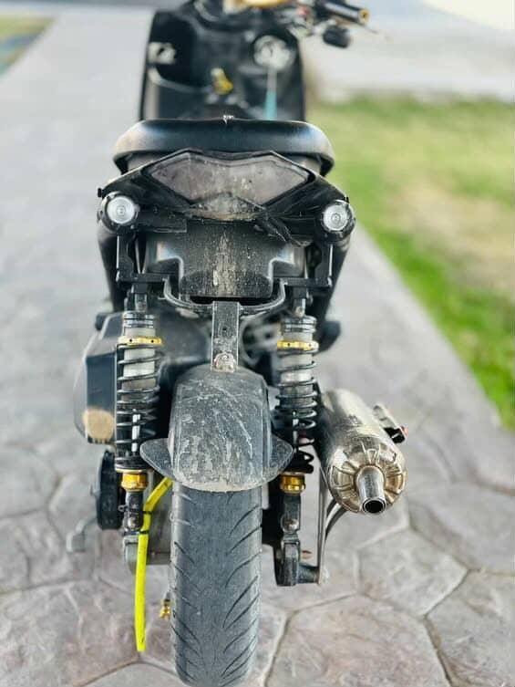 السلام عليكم شباب دراجه جبلي للبيع نضافه 90% بيها تزويد اصلي صالنصه بوري عدل كلجات صدرامامي دي واي دبلات خلفي اسنان صفحة ملاقط صوندات ستيرن يدات بريك بتنظيم تعلاكه قبق شاصي كشن رياضي دواسات قطره دهن واكسن السعر واحد 200 وبيها مجال مكاني شعب رقم ***********
