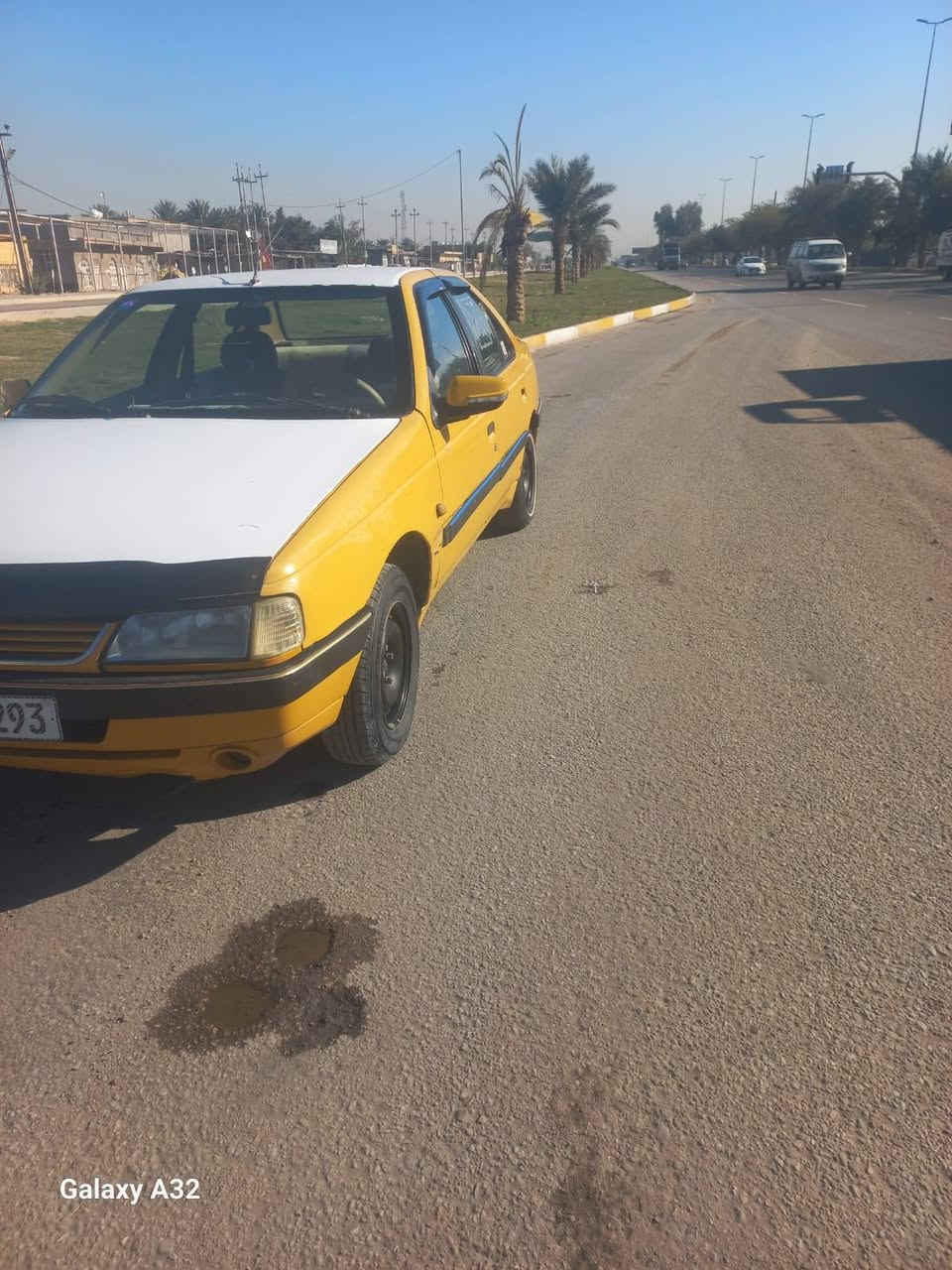 السلام عليكم بيجو 2012  السعر 30 بيها مجال حق الجيه السياره باسمي رقم بغداد انجليزي مصفره غرامات وهيئه تحويل  سياره جاهزه اي نقص ما بيها كفاله عامه مكلف بالنشر الاتصال على الرقم  واتساب ***********
