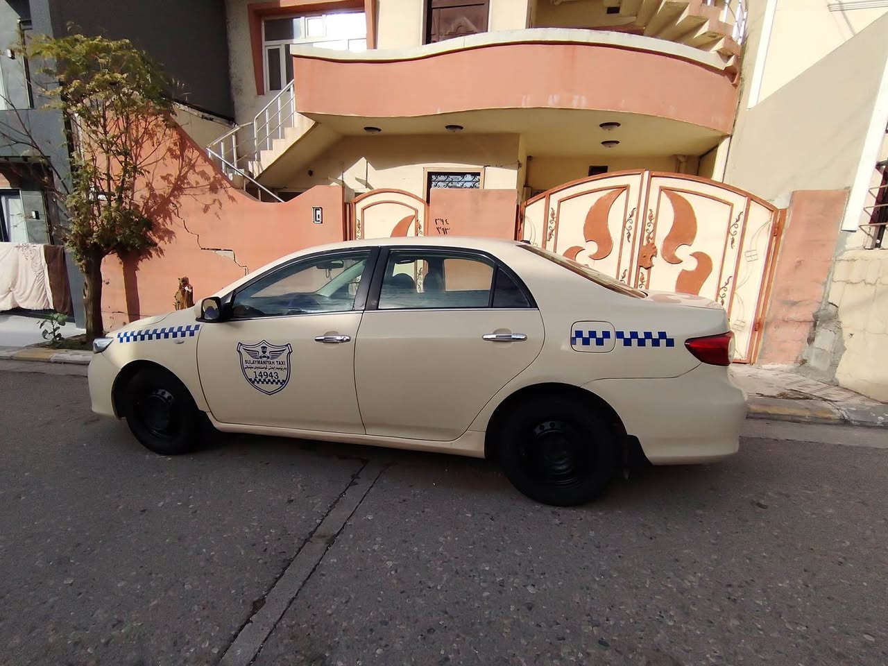 السلام عليكم ورحمة الله وبركاته 

تەکسی بیکاشۆ بۆ فرۆشت 
مۆدێل 2012
5 پارچەی بۆیاخە 
لای چەمەلەغی سەکن کەمێ ناوەوەی گرتوە 
سەنەوی تازەیە تا 2027  
نرخی : 112$

ژم *********** دخان, السليمانية
