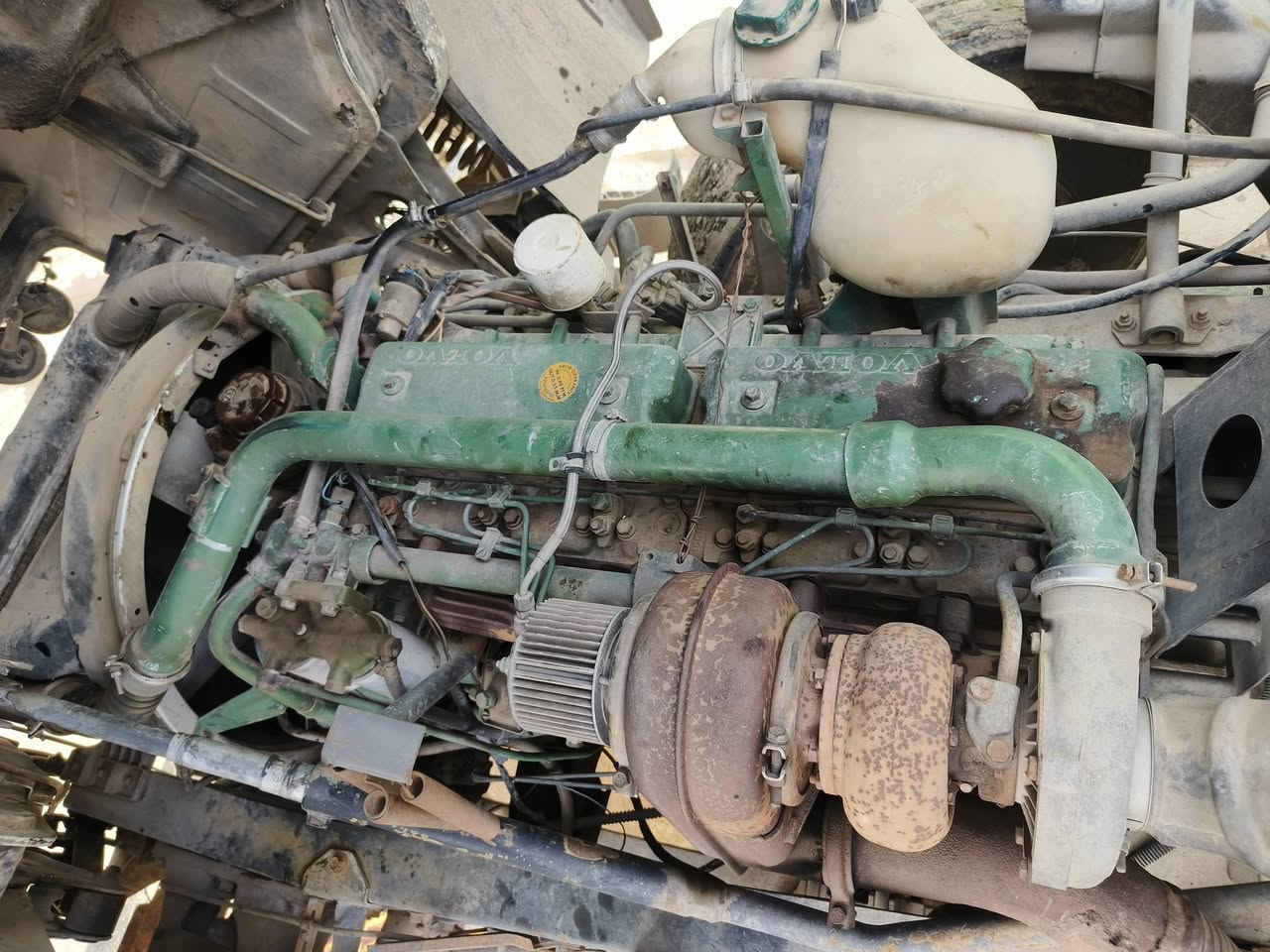 سلام عليكم
تنكر فالفو F7 موديل 87 رقم اخضر تحويل بدون وكاله 

محرك بدايه نفخ اكسن كير شاصي كلو شرط 
السعر 14 مليون مكاني الموصل 
باقي التفاصيل 

***********
