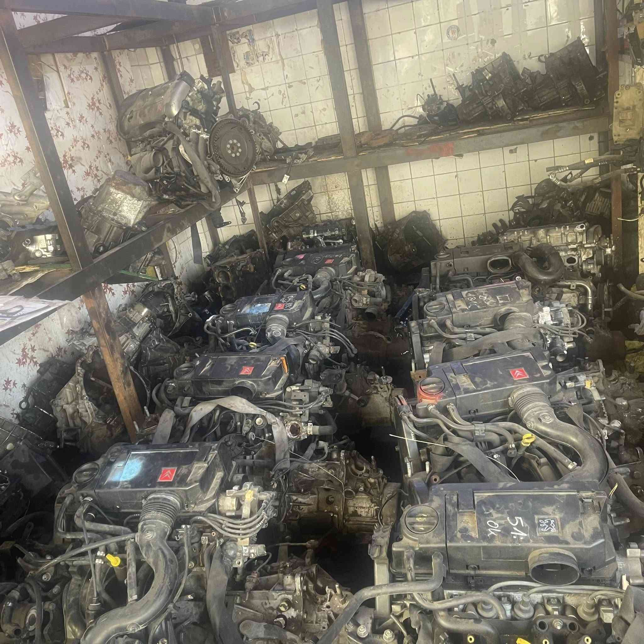 تعلن محلات مصطفى ابو التمن بتاريخ 20/2/2026 عن نزول محركات فرنسيه للسيارات الايرانيه ويوجد كير عادي خفيف رياضي للاتصال *********** ووجود صيانه لشد المحرك والكير بغداد قرب محكمه لكراده@إشارة
