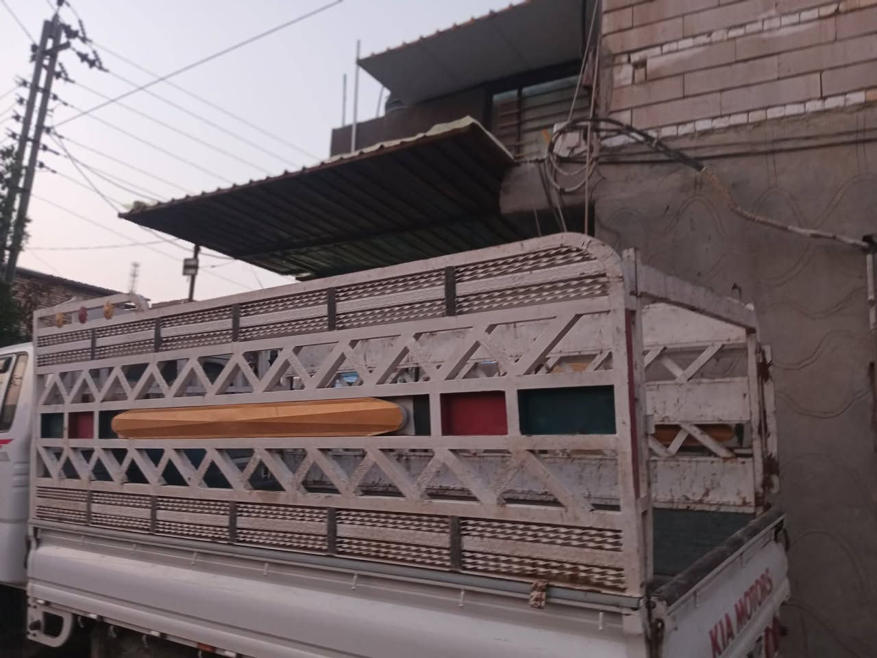 سلام عليكم محجر شخاط جديد ما بيه خياس بعده اب طينه 🤭 مكاني حله سعره 300 وبي مجال رقمي ***********
