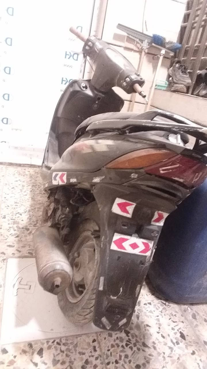 ماكس ١٤٠ كايمه يردلهه تجفيت فقط
لا بكن ولا شي فقط تجفيت   كامل دراجه  مالي خلك  اجفت  سعر  ٩٠ الف قفل     االمكان غزاليه شاري يتصل ***********
