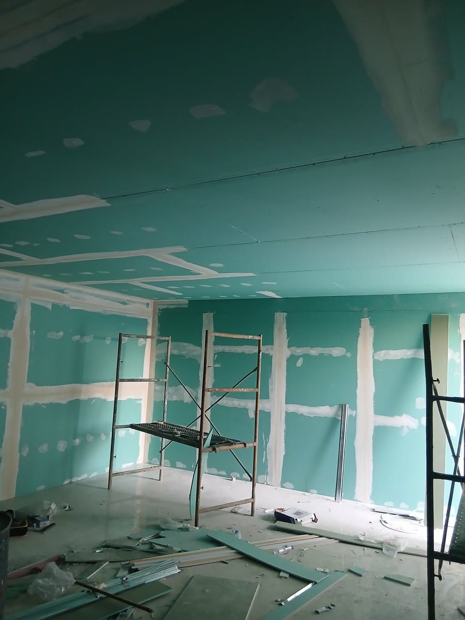 أحدث ديكورات جبس بورد واسقف ثانويه بغداد
***********
