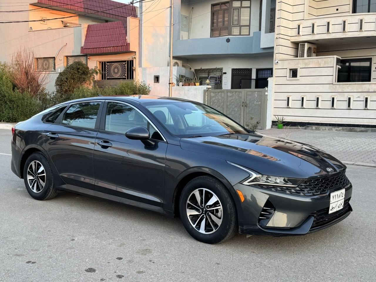 كيا K5 للبيع
موديل 2021
رقم اربيل بأسمي سنويه جديد شرط التحويل
محرك وكير على وضع الشركه 
مواصفات معروفه وماشيه 50 ميل
سياره بيهه جاملغ خلفي صبغ فقط بدون دواخل 
سونار مرفق مع المنشور 
السعر 153
***********
