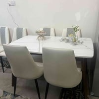 ميز طعام • ٦ كراسي