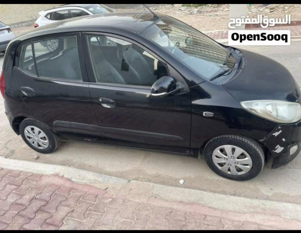 السلام عليكم 
هونداي موديل ٢٠١٦ (i10) ماشيه ٨٠ الف باسمي سياره حلوه ماناقصها شي بيها شاشه وكلشي شغال صبغ بنيد بدون ضربه ابد سعرها ٧٥ وبيها مجال 
المكان المنصور 
***********
