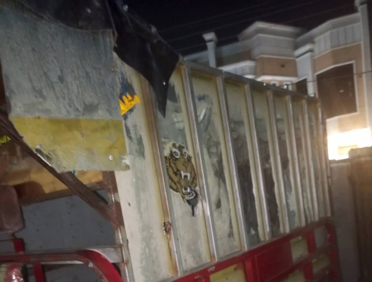 محجل ستوته للبيع السعر 150 وبيه مجال الاتصال عل هاذه ***********
