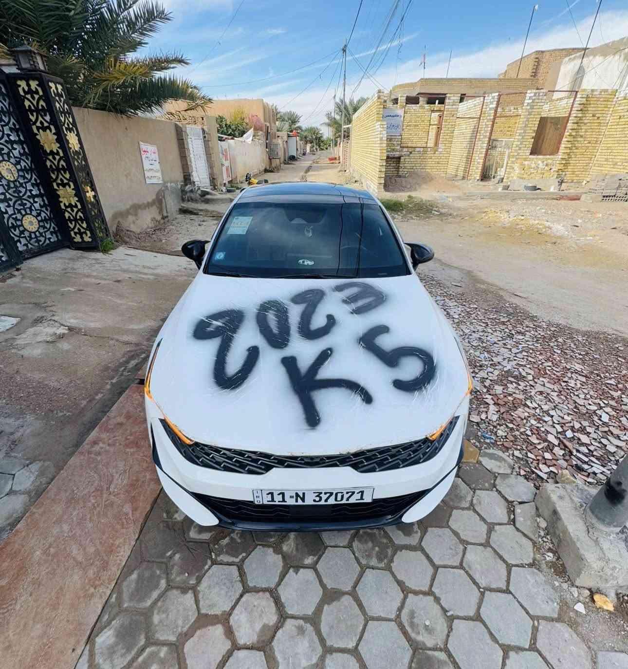 يالله السلام عليكم للبيع K5 موديل 2023
فئه جي تي لاين اعلى فئه بالمواصفات فول للاخير 

سياره رقم بغداد حره باسمي 

ماشيه 25
مكينة 1600 تيربو ✈️
الموصفات 
_شاشه تاب كبيره

_كشن كهربائي

_تدفئة كشنات

_تدفئه ستيرن

_شحن لاسلكي

-رادار 360 

-نقطه عمياء

-توقف ذاتي عند الاقتراب امامي وخلفي 

قياده ذاتيه

تحديد مسار 

مثبت سرعه 

اربع انظمه قياده

سماعات صوت بيوس 

حساسات امامي خلفي

كامرا دوارا 

بنوراما 

اتو هولد 

سايد بريك بصمه 

ترحيب عند الاقتراب

دخول ذكي 

صندوق ذكي متحسس 

بصمه تشغيل

بصمة بيبان 

رادار امامي وخلفي وجانبي

تبريد منفصل

شاشه تبريد بيانو

لايت ثلاث عدسات اصلي لد 

داخل لونين اسود و احمر مختوم علامة جي تي

السياره عليها ادامه كامله جاهزه على اخر حبايه 
+تخم تاير صار 8 ايام مشدود  

السياره بيها اربع قطع صبغ 

السعر 155

اخوان الما يعجبه المنشور يترك كلمه طيبه والرزق على الله
والتوفيق للجميع 

مكاني واسط 

رقم الهاتف 
***********
***********
