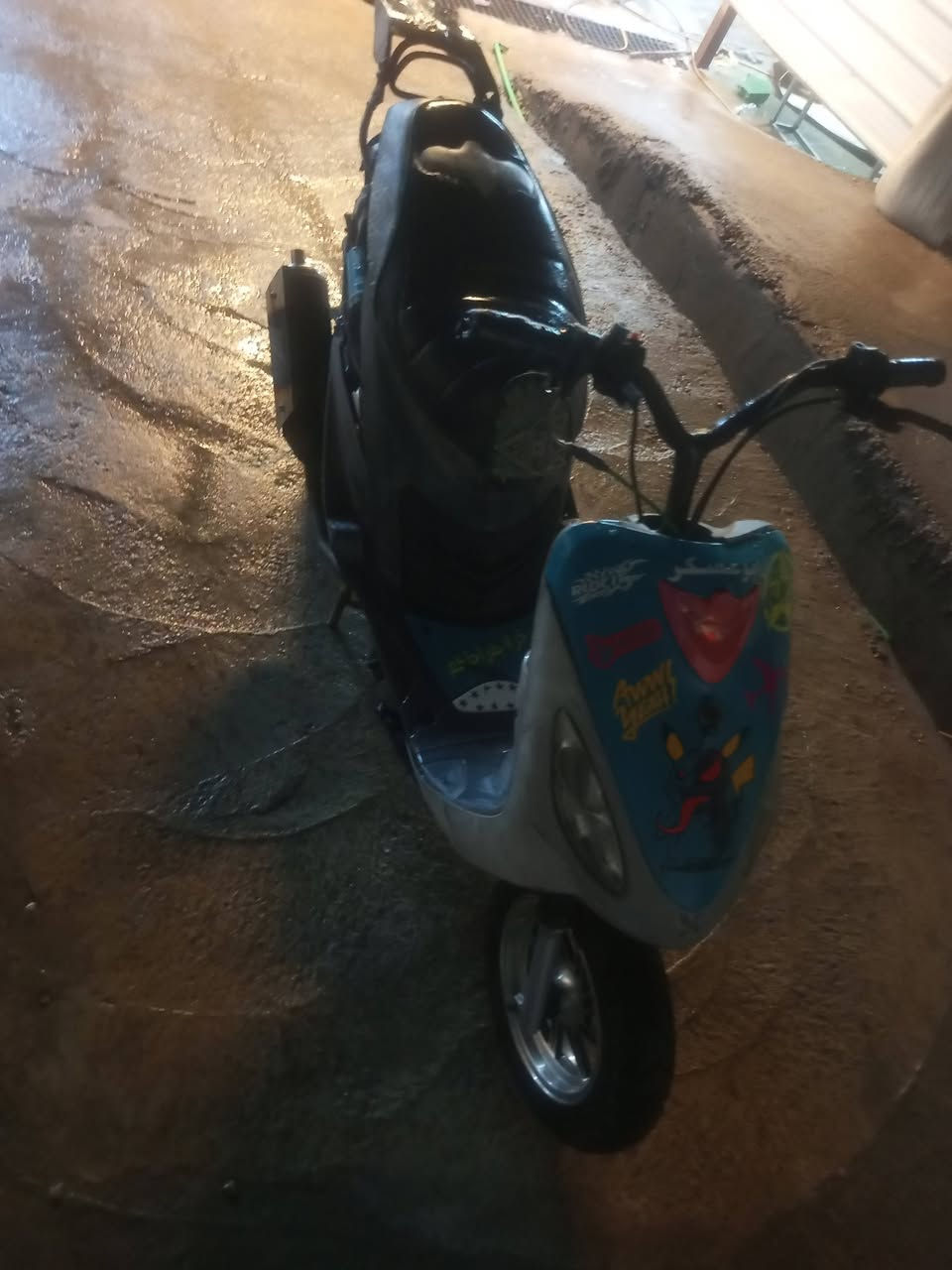 سلام عليكم شباب ماكس قجمه للبيع مزوده مو بوشه طابوكه من بغداد 55بلاديه شلعه ومعدل ورزانه شوف العين دراجه رمبه غراضها موجوده لو مراوس بدراجه ايراني نضيفه لو بيع السعر خاص ***********
