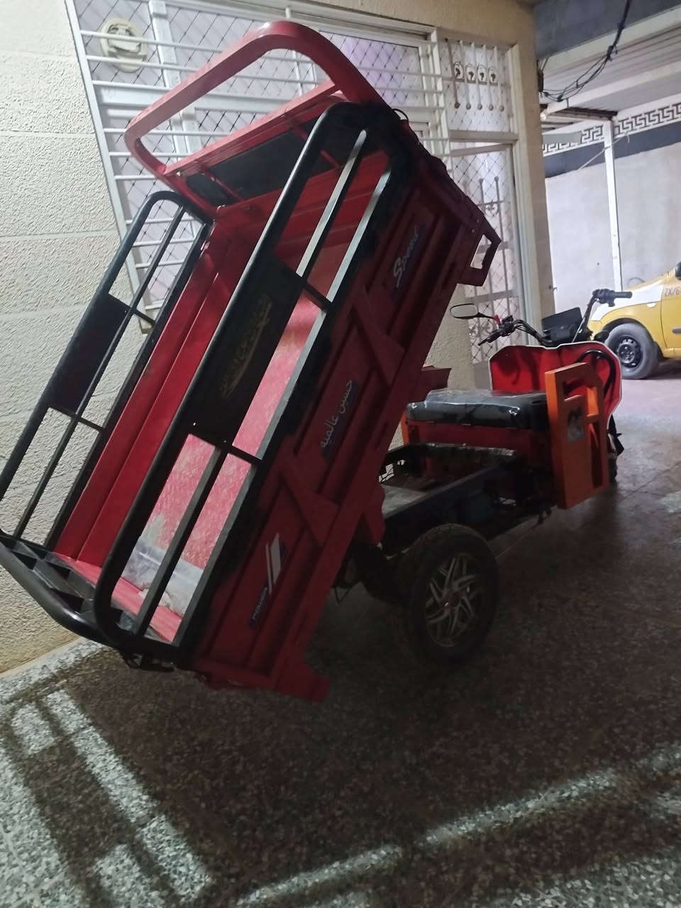 السلام عليكم ستوتة شحن للبيع السعر مليون و75 الستوتة مثل ما موضح كبالك جديدة وكلشي شغال بيهة الاستفسار رقم هاتف ‏‪0776 700 2509‬‏
