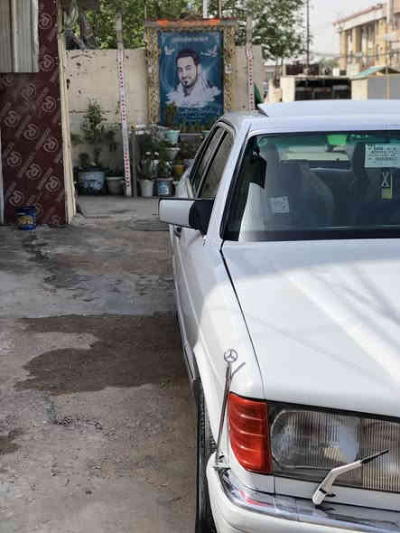 سلام عليكم للبيع او مراوس مارسدس رئاسي باب قصير مديل 90 مصبوغة عام جمالية بلادية محرك عنكبوت قبق اسود دبل فيتبم دبل مروحة دبل هورن اريل كرهباء السيارة جاهزة تخم تاير جديد تبريد شغال السيارة جاهزة وجديدة  السعر 90وبيهة مجال بسيط بغداد حي اور للستفسار رقم الهاتف ***********
