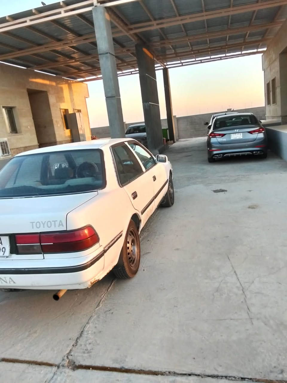 تويوتا كرونا موديل 1994 رقم أنبار جديد مشروع وطني بأسمي محور يسره شرط كير ومحرك  1600 سعر ٣٤ مكان السياره الرمادي ***********
