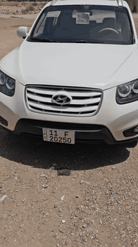 السلام عليكم سنتافي خليجي للبيع ٦سلندر رقم مميز فول مواصفات حادثها باب السايق والجاملغ السعر ١٣٨ وبيها مجال عنواني ناحية الوحدة رقم الهاتف ***********
