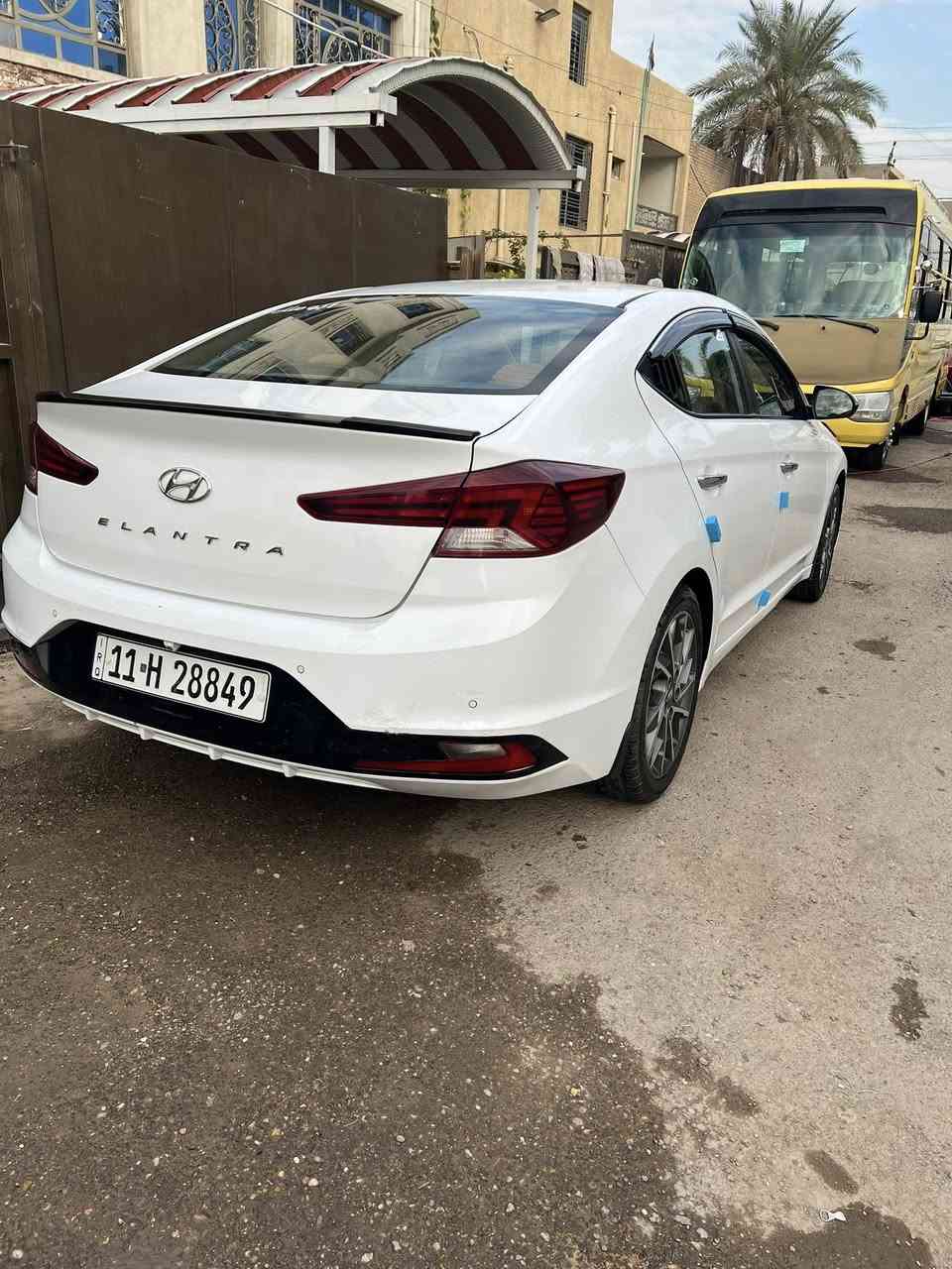 النترا ١٩ خليجي فول ١/١
سيارة جاهزة للاخير مابيها نقص
عداد المسافة 54الف 
-بصمة تشغيل+بصمة ابواب
-سنوية باسمي لل٢٠٣٠
-سلايت روف 
-مقاعد جلد مغلفات 
-تحكمات ستيرين جهتين 
-لايتات زنون ابيض بلادي
-حساس امامي وخلفي +كامره دواره
-مخرج AUX/USB
-اربع وضعيات قيادة
-(NORMAL-ECO-SPORT-SMART)
ملاحظة :سيارة بيه صبغ نص البنيد فقط شرط بدون معجون 
-بيها خصره ع كد اصبع بالشاصي 
_كير و محرك مكفول برغب ممفتوح بيها ع وضع الشركة
ترايها مال زيرو شرط سبير مالها منازل
المكان بغداد-العلاوي 
السعر ١٥٧$ وبيها مجال للطيبين 
*********** واتسب
