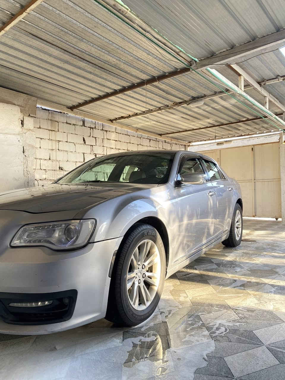 السلام عليكم من رخصت الادمن
للبيع كرايسلر اوباما 17\23اللون رصاصي السيارة مواصفات C

فتحة بانوراما

كشنات تدفئة تبريد داخل عسلي شاشة كار بلي
خزن ميموري كشنات كهرباء
برده خلفية ستيرن تدفئة تبريد
كلاصات حار بارد برده خلفيه مري قلاب كاميرا خلفية

السيارة رقم بصرة انگليزي تحويل ثاني يوم 

السيارة كفاله من ضربة وتبديل وغرق كفالة عامه حادثها البانوراما مكسوره بس
ويل مكسيكي اصلي 
السيارة حلو وما ناقصها اي شيء

استفسار اكثر اتصال ع *********** مكلف بالنشر لا تراسلني 
وتقريرها موجود راسل ع الرقم وبلخدمة
