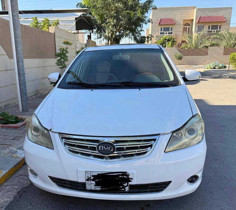 السلام وعليكم 
بي وايدي للبيع 2013 كير ومحرك كورله كير محرك مضبوط تايرات صدر تبريد تدفئه شغاله السياره جاهزه السياره مطلوبه مال شركات ابيعهه حبل 
مكانهه تكريت
***********
