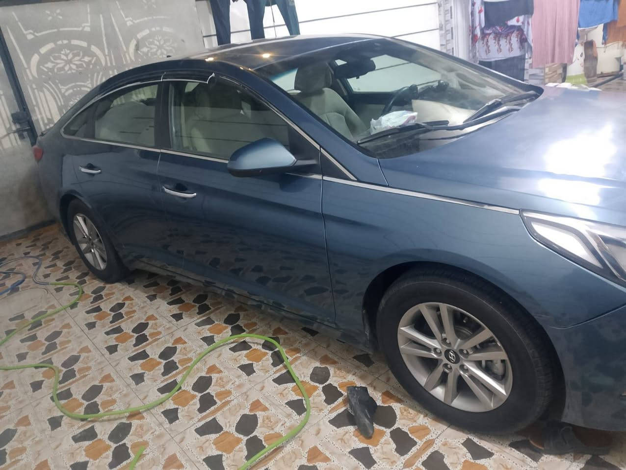 السلام عليكم سوناتا امريكي موديل 16 بيه بنيد وجاملغ خلفي وباب خلفي بدون دواخل رقم بغداد الجديد بسمي مكلينه معلايه مكان الانبار عامريه الفلوجه السعر 98 بيه مجال بصيط الاستفسار ***********
*********** ملاحظه خاص مااجاوب رمشلي واني اخابرك
