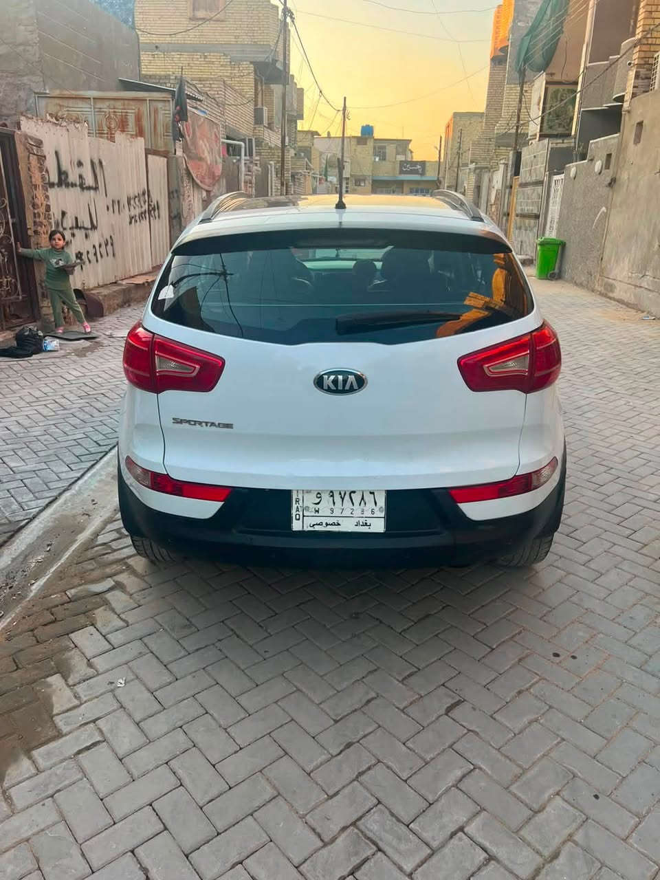 اسبورتج خليجية موديل 14 سعرها كلش مناسب
مابيها ايي قطعة تبديل بيها فقط صبغ وبارد قليل السيارة حلوة وجديدة استخدام شخصي وبسمي 
السعر 120 
العنوان بغداد 
الاتصال : ***********
واتساب : ***********
اني مكلف بنشر الي يحب يتصل ع الارقام
