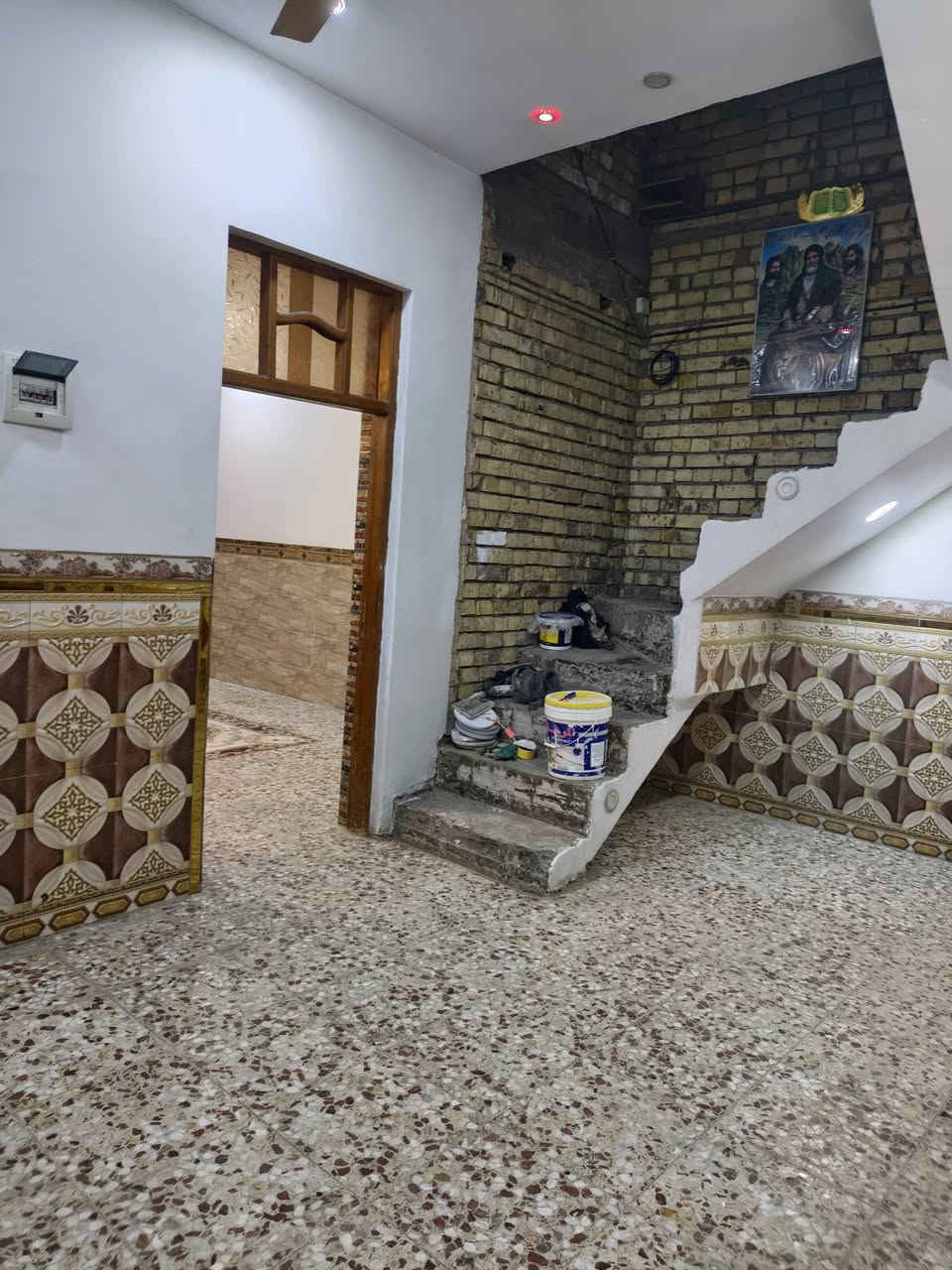 دار للبيع 100م في بغداد العبيدي شهداء الولى يتوفر جميع الخدمات من المدارس الماء والكهرباء والمجاري قريب على الشارع سعر 55مليون وبي مجال رقم يتوفر واتساب ‏‪***********‬‏
