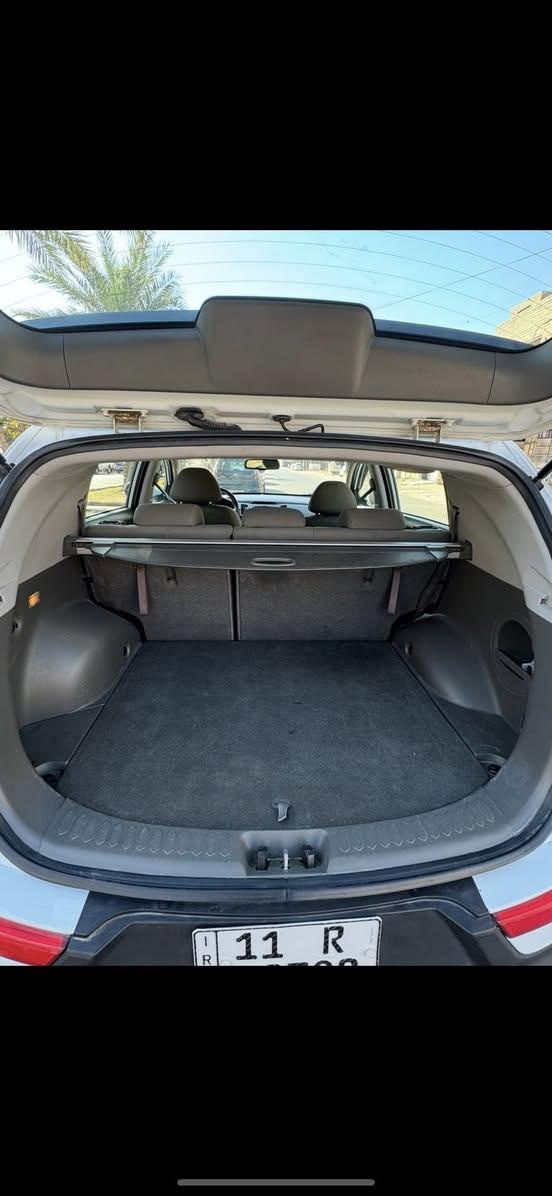 السلام عليكم سبورتج 2014 خليجي للبيع السياره نضافه كما موضح بلصوره مواصفات السياره مري شفط استرين تحكم جهتين عليها سستم زنون بلوجكترات ولايتً عالي زنون كير عادي 6نمر السياره سبيرها منازل السياره مكفوله ونضافه خير من الله مكينه دوش 2000 المرغوبه عليها تخم تايرات جديد السياره كلها جاهزه مابيها برغي نقص هزه وسنويه جديده مابيها اي نواقص وسونارها موجد داخل الصور 
للاستفسار ***********
مكانها بغداد منطقه الحريه 
سعرها 157 وبيه مجال كلشً بسيط
