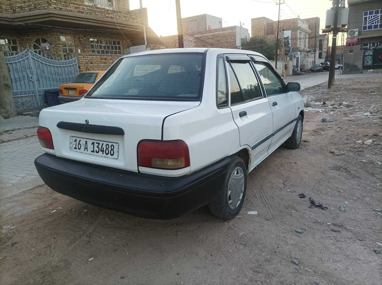 سايبا ٢٠١٢
رقم قادسية انكليزي سنوية ٢٠٣٠  هزتها ما ساقطه
مكينه لاستيك ولف 
كير وحدادية وتخم تاير جديده 
تبريد شغال منظومه جديده شادلها 
السياره مكفولة من الضربة القوية بيها بس تلكيط خياسات 
شواصي وبراكيتات نظيفه
السعر ٣١  للبيع والمراوس
مكاني الديوانية حي الفرات 
***********
