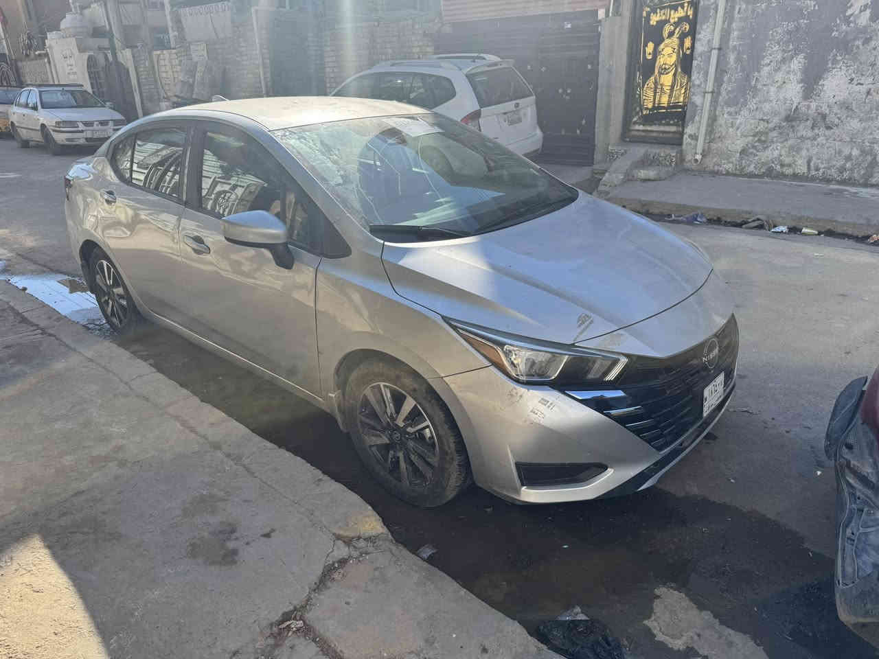 السلام عليكم نيسان فيرسا ٢٠٢٤ بصمه شاحن وايرليس رادارات جانبيه واماميه  وخلفيه وبعددبيه مواصفات صور الحادث بالمنشور تبدل بابين فقط السعر ١١٠ المكان يغداد الشعله ***********
