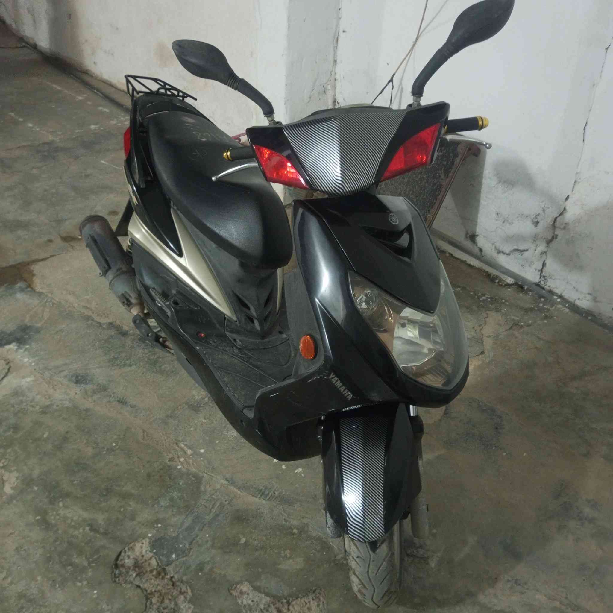 السلام عليكم
دراجة سكنس فحل كوري طلاعات نوزل موديل 2012 دراجة بلادية خير من الله بيهة نقوصات قليلة دراجة رمبة علة ايدي نزلتهة 
 طلاعات 
ويل ذهبي 
مازدة ذهبية 
دشبول 3الوان 
بك لايت لدات مو كلوب 
لايت عالي ناصي اشاير نقوصات الدراجة كفر واقية صلنصة وكلج خلفي تعبان واير بريك خلفي تعبان 
مكاني ديالى شهربان المقدادية 
سعر 975وبيهة مجال قليل 
***********
