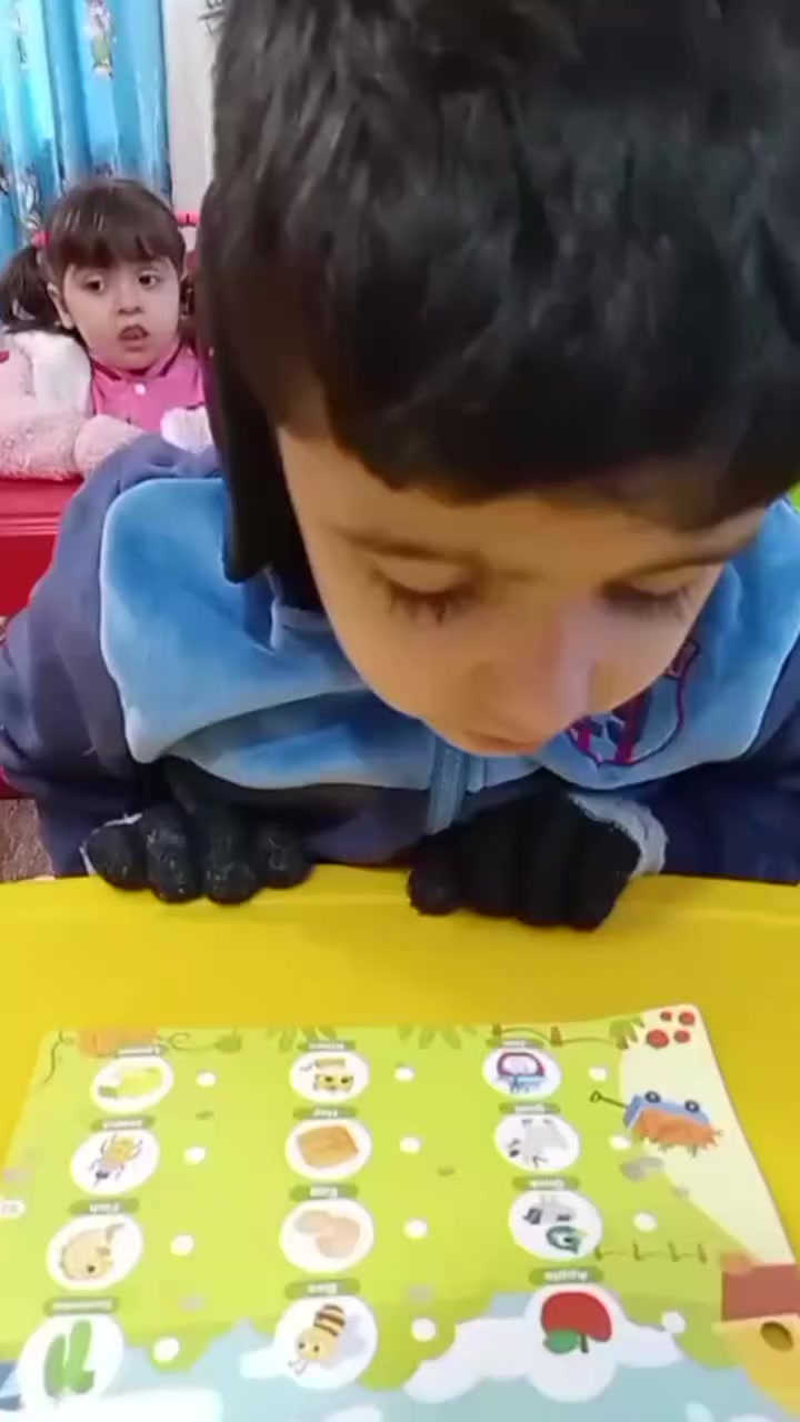 السلام عليكم 
حايره بأبنج وعندج دوام ولا تهتمين 

روضة اليسر موفره الأبنج كل الي يحتاجه من كادر  والألعاب ونشاطات  أو وجبة غداء كل هذا وهم شفتين يعني اذا دوامكم صباحي أو مسائي يستقبلوهم واسعارهم كلش مناسبه واكوا عررروض هم 
العنوان تكريت شارع العام مقابيل مركز الشرطه قرب مرطبات الباندا
***********
