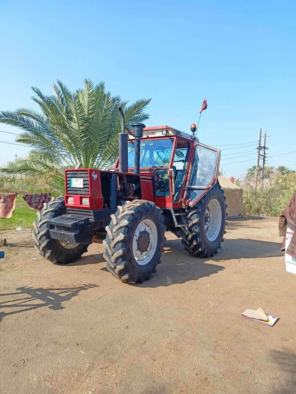 سلام عليكم ورحمة الله تعالى مكينه فيات نيوهولاند 130للبيع ويه المعدات الإتصال والاستفسار وتساب متوفر رجائن الي موشراي لا يتصل***********
