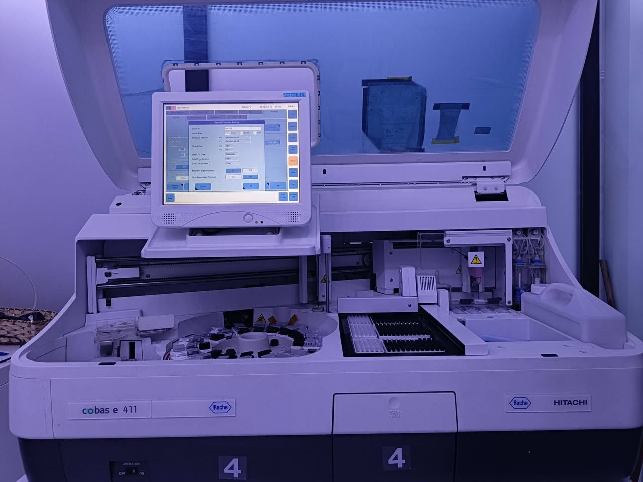 السلام عليكم
جهاز E4 مستخدم للبيع 
الجهاز نظيف موديل2023 شركة روش الالمانية مع ضمان لستة اشهر 
للاستفسار 
***********
