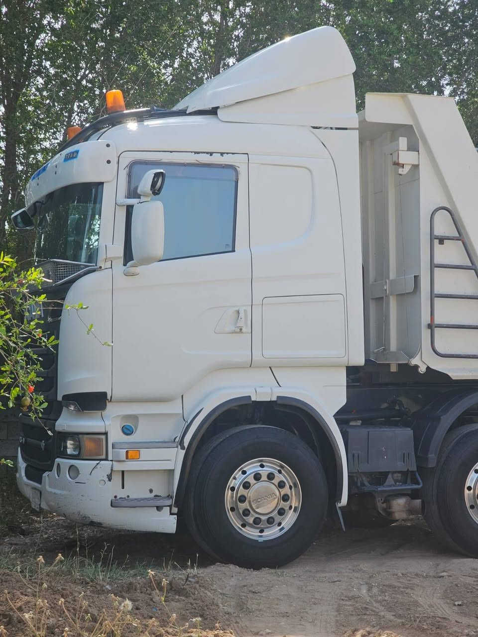 للبيع موديل 11 مقطوره موديل 25 حدادة ضياء 
مكفوله كفاله عامه ***********
