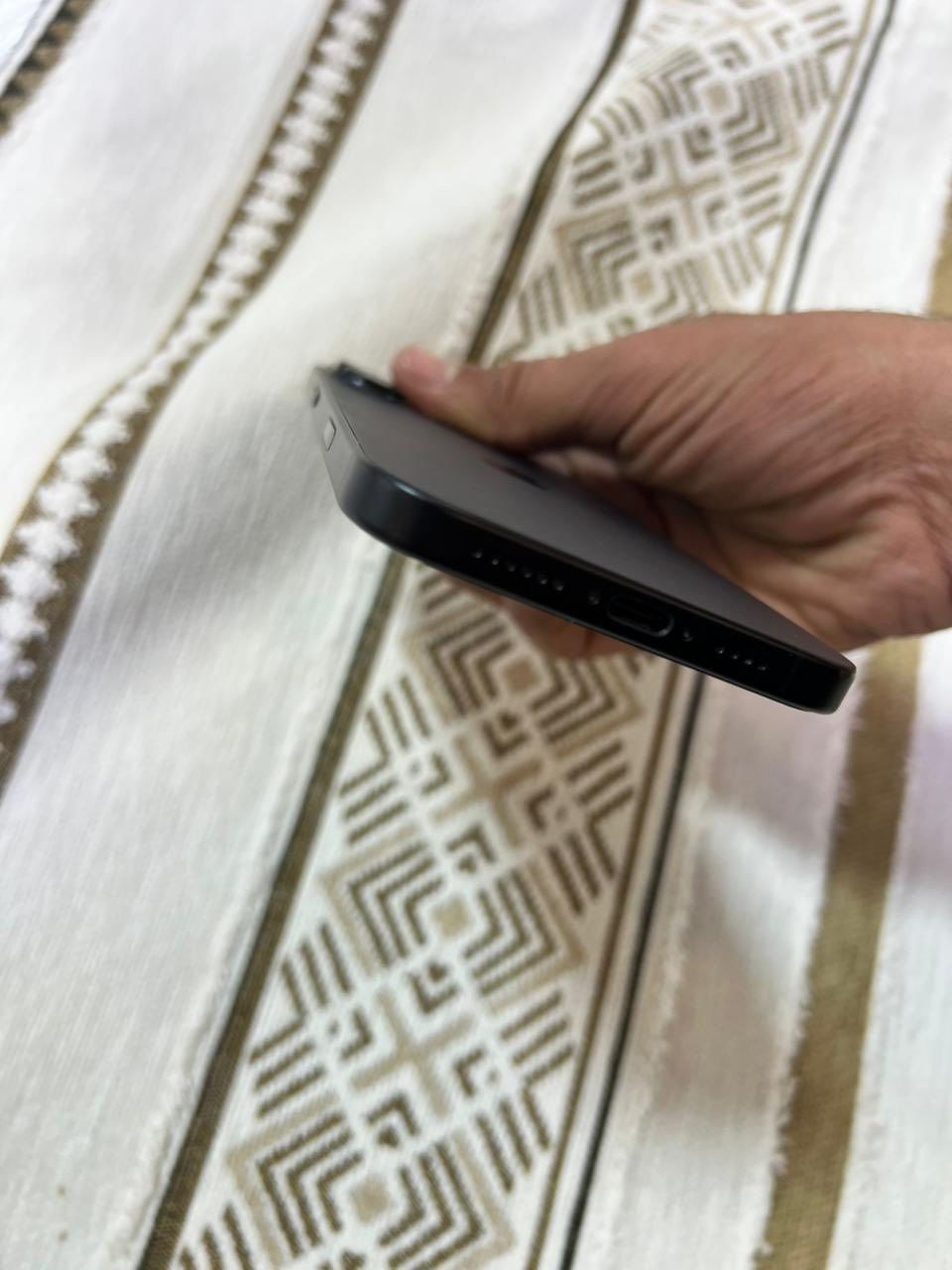 ايفون 16 بلاس شرق اوسط ذاكره 128 وياه كامل ملحقات بطاريه 100 عدد الدورات 80 بي فطر صغير مواضح بالضهر سعره قفل 700


**إذا كنت صاحب هذا الإعلان وتريد حذفه لأي سبب، رجاءا أرسل رسالة إلى الدعم الفني**