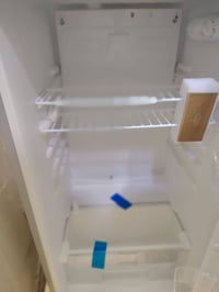 ثلاجة يونيفا جديد غير مستعمل ب٢٥٠ 07765696988