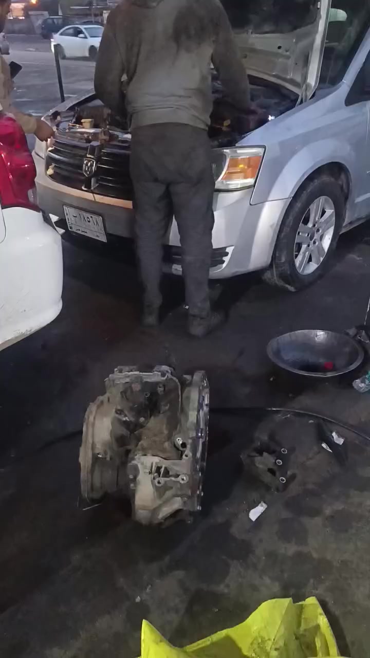 العنوان ساحة عدن خلف معمل الطحين
***********  ***********
