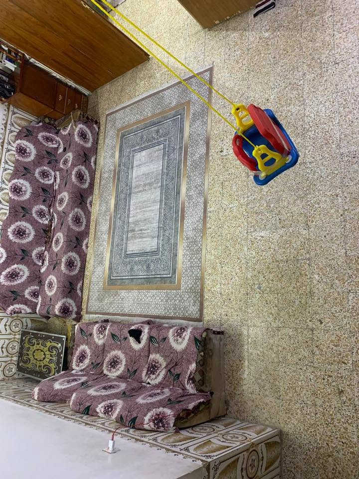 بيت 200م طابو زراعي سند 25 مشمول بلتطويب مسوين معامله 
بناء درجه أولى صب كونكريت فوك وجوه 4 غرف نوم اثنين سويت مع مطبخهن أربع صحيات بي كاشي سراميك بورسلين 
العنوان شارع المطحنة مقابل قرية الغدير 
السعر 125 مليون استفسار ***********
