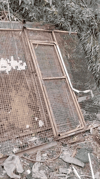 بسم الله متاح واجهه عرض 6امتار طول 6امتار بیهە اربع ابواب سعر 100الف و...