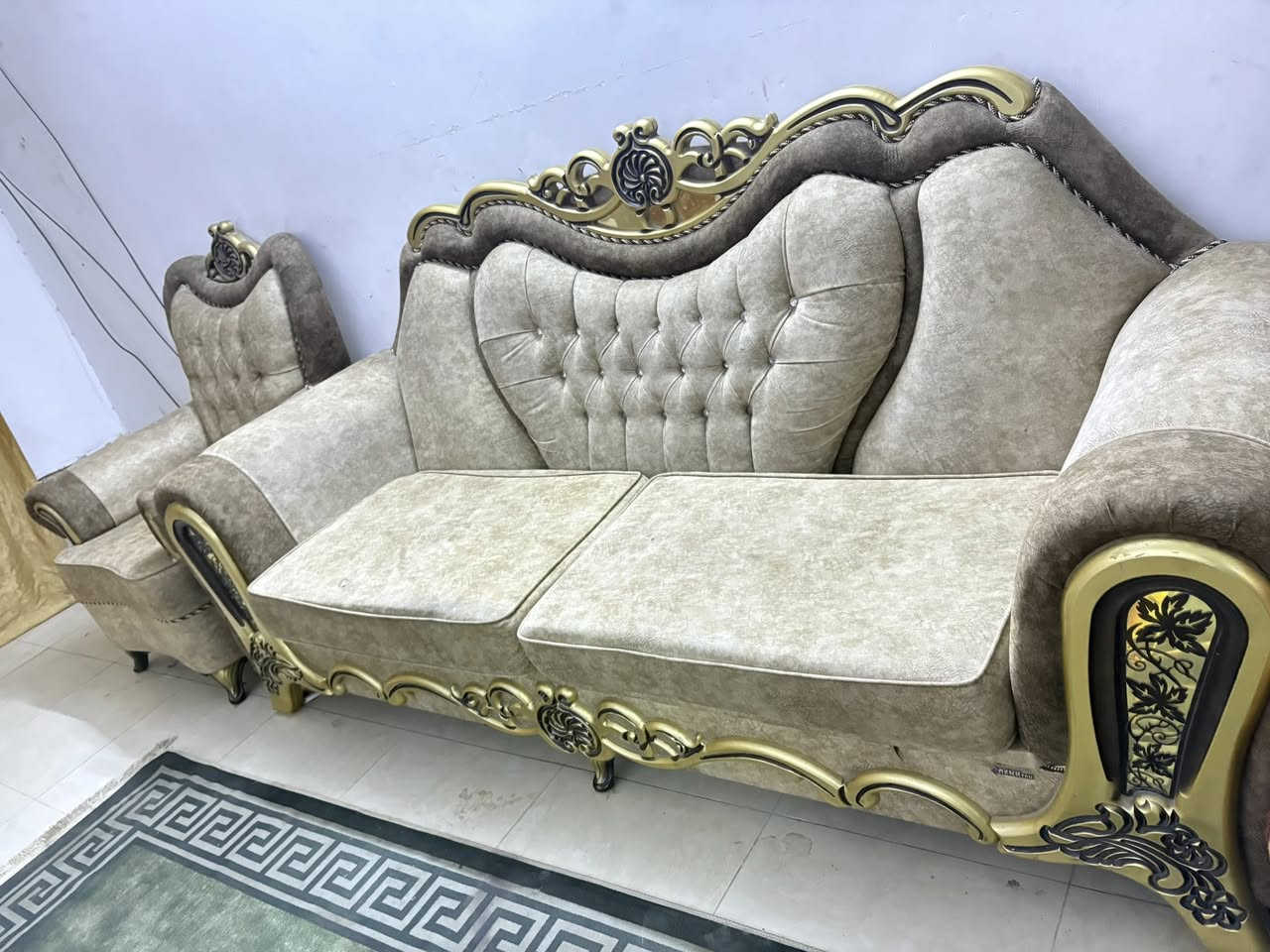 تخم ست قطع للبيع سعره 450 عنوان دورة حي شرطة***********
