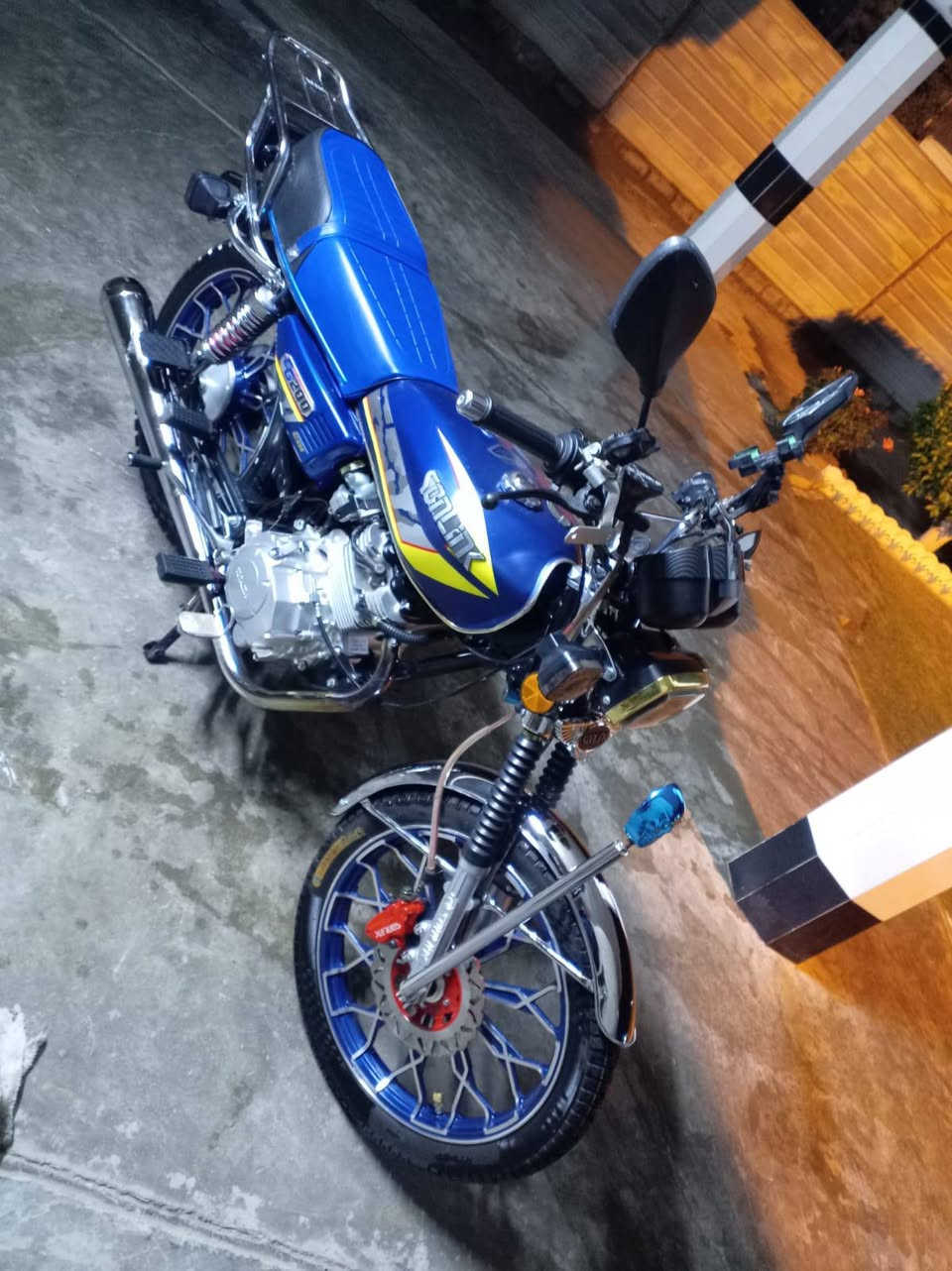 سلام عليكم دراجه ايراني 25 كفاله من كلشي ما بيها نقص برقي شاشه بلاتوث، وتشتغل صوره وصوت مكينه 200 بعدها زيرو *********** السعر 800 وبيها مجال
