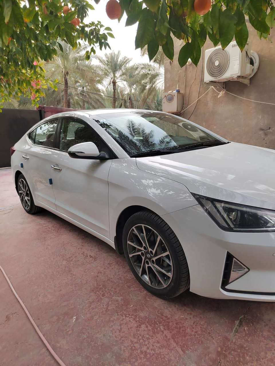 سلام عليكم
للبيع النترا 2020 خليجي سياره جديده 
مكفوله كفاله عامه رقم بغداد باسمي
فول موصفات شركه الكاصد 
سعرها 170 وبيها مجال 
أي ستفسار لاتصال ***********
مكان السيارة كربلاء
