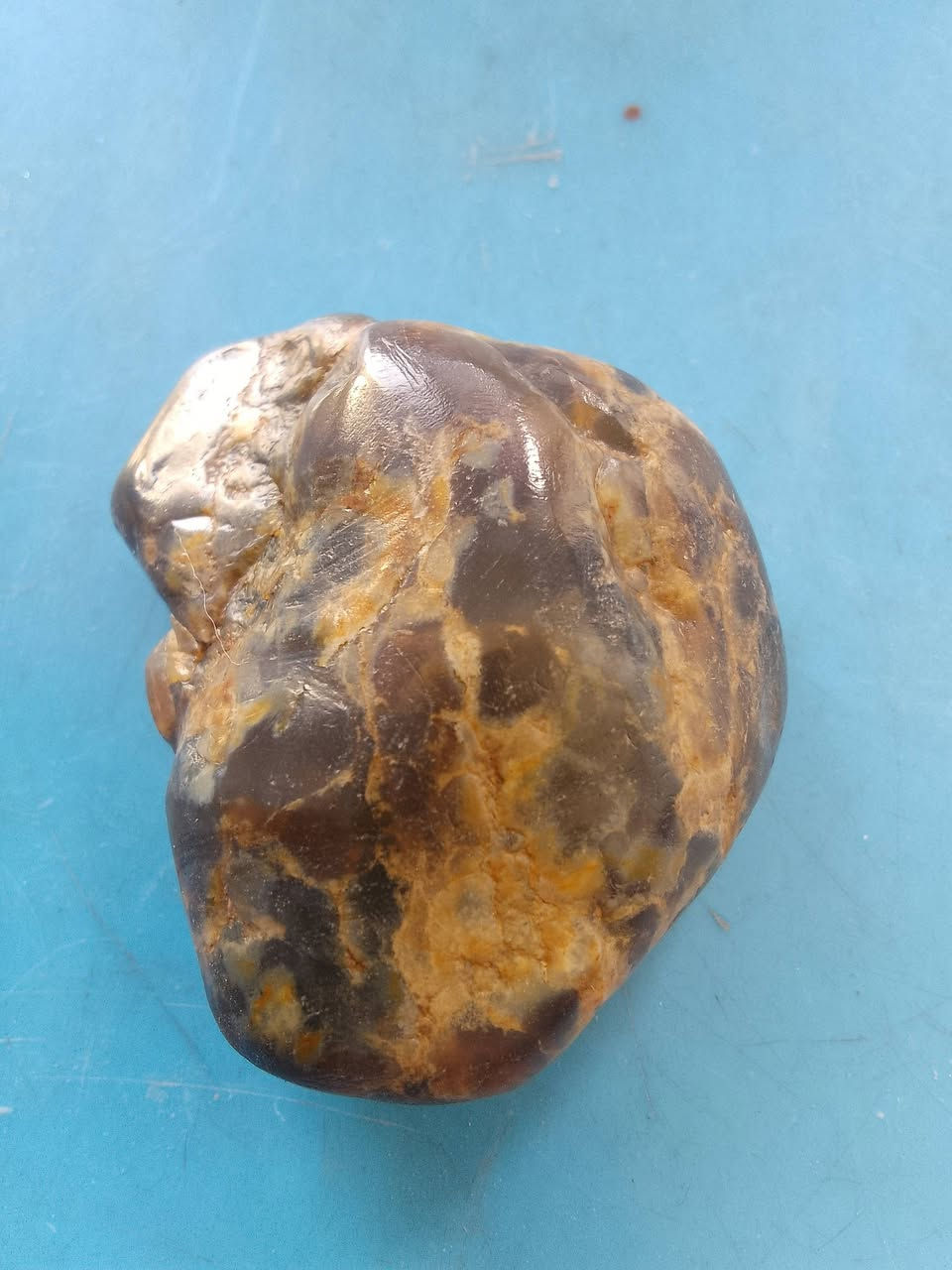 حصلت على حجر عقيق لون بني شبه شفاف وزنه 46 غرام


**إذا كنت صاحب هذا الإعلان وتريد حذفه لأي سبب، رجاءا أرسل رسالة إلى الدعم الفني**