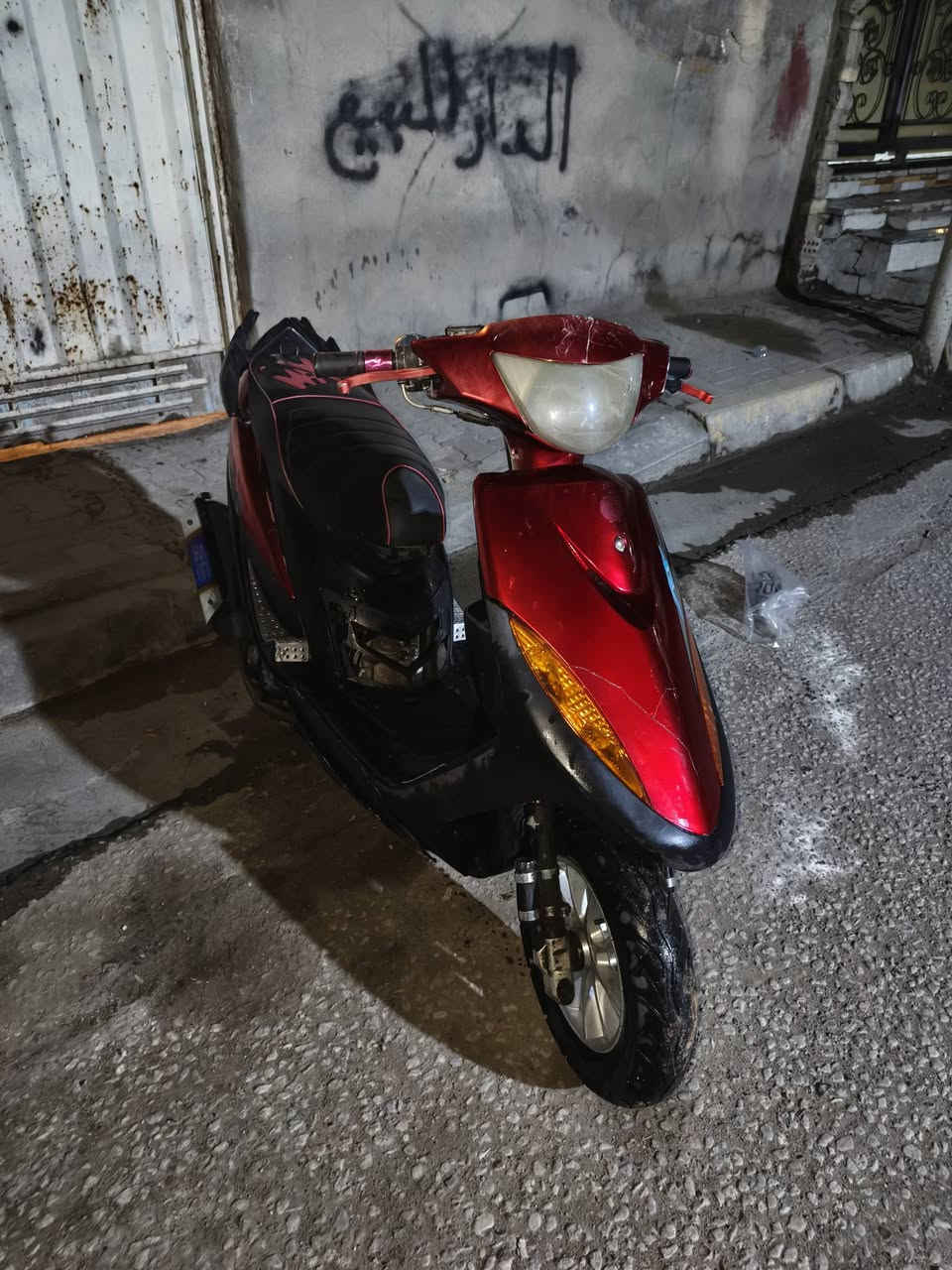 سلام عليكم حبايب داجه ماكس عدله للبيع دراجه نضيفه أو نصبتها حلوه يل دراجه مجفته مره وحده بوشه 55 اصليه أو شرط  بيها شلع قويه تاكل كاع دراجه كلش حلوه او مرتبه أو شرط انضف من صور حبايب دراجه معروظه 550 أو بيها مجال حك جيه أو كل هله بيكم رقمي ***********
