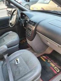 شوفر بلاندر السياره كلش جديده ما بيهه اي نقص السعر 80وبيهه مجال للشراي...