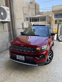 للبيع   جيب كومباس 2024  وارد اميركي  حادث جاملغ امامي صبغ فقط   ماشية...