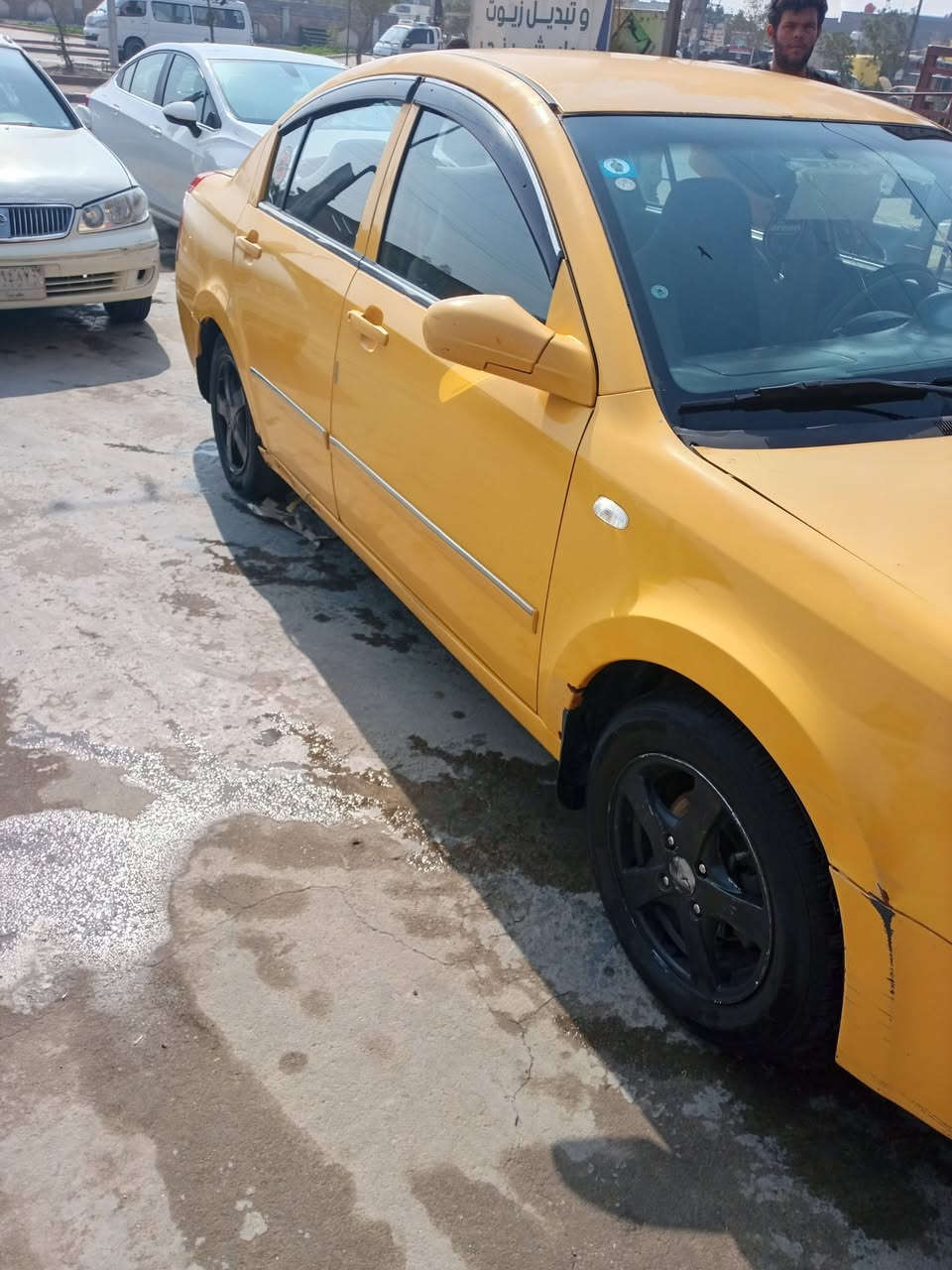 سلام عليكم للبيع او مراوس حسب القناعه 
شيري A5 بغداد موديل 11بلادي بدون ضربه بيها تلحيضات موضح بالصور وتكحيلات بصيطه
مكينه وكير بلادي خير من الله صدر  أمامي جديد وخلفي تعبان زوج داير أمامي جديد تبريد شغال كهربائيات كلها بلادي شغاله مصفره هيئه كلشي ما عليها بسمي تحويل ثاني يوم سعر 38بيها مجال بسيط مكان بغداد تواصل ***********
